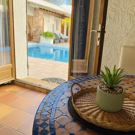 Сasa de vacaciones Le Patio Bleu La Crau