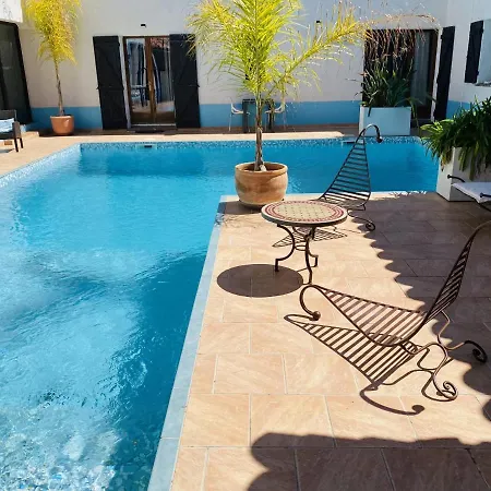 Le Patio Bleu *