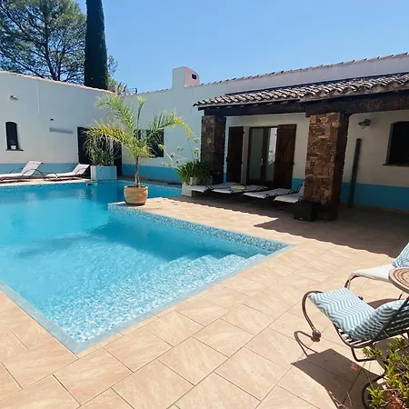 Le Patio Bleu *
